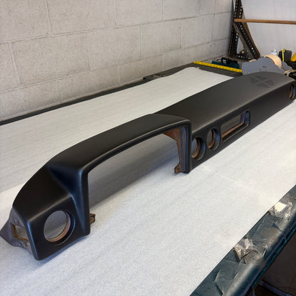 Toyota_Land_Cruiser_FJ60_Wagon_1981_1987_SoftCap_Dash_Cover_installed_overlay_view